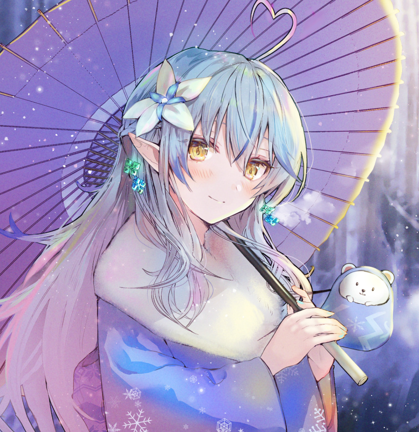1girl ahoge bangs blue_flower blue_hair blue_kimono blurry blurry_background blush breath brown_eyes closed_mouth commentary_request daifuku_(yukihana_lamy) depth_of_field eyebrows_behind_hair flower fur_collar glowing hair_between_eyes hair_flower hair_ornament heart_ahoge highres holding holding_umbrella hololive japanese_clothes kimono long_hair long_sleeves looking_at_viewer multicolored_hair oil-paper_umbrella pointy_ears purple_umbrella smile snowing streaked_hair tomozero tree umbrella upper_body very_long_hair virtual_youtuber white_flower wide_sleeves yukihana_lamy