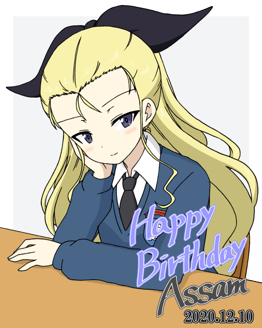 1girl assam_(girls_und_panzer) black_neckwear black_ribbon blonde_hair blue_eyes blue_sweater chair character_name closed_mouth commentary dated dress_shirt emblem english_text girls_und_panzer grey_background hair_pulled_back hair_ribbon happy_birthday head_rest highres ichinose_jun long_hair long_sleeves looking_at_viewer necktie ribbon school_uniform shirt smile solo st._gloriana's_(emblem) st._gloriana's_school_uniform sweater table v-neck white_shirt wing_collar