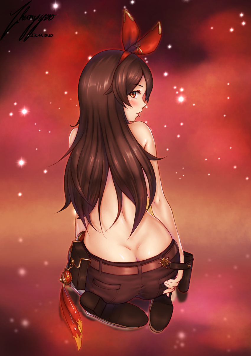 1girl 2020 absurdres amber_(genshin_impact) ass boots bow bow_hairband brown_hair brown_pants butt_crack chernyyvo dated from_behind genshin_impact hair_bow hairband highres long_hair looking_at_viewer looking_back pants profile red_bow red_eyes red_hairband seiza shiny shiny_hair signature sitting solo tongue tongue_out topless very_long_hair