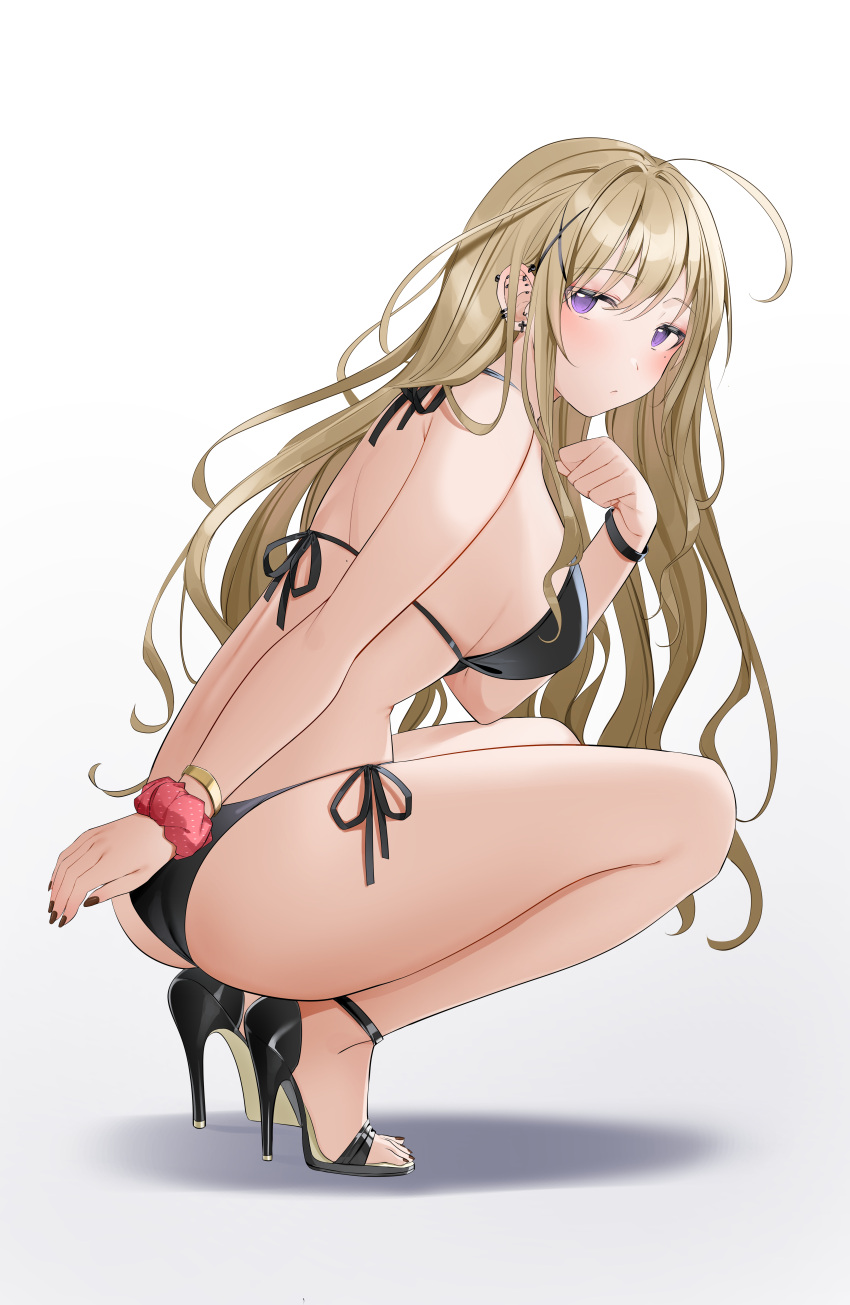 1girl absurdres ahoge ass bangle bangs bare_arms bare_legs bare_shoulders bikini black_bikini black_footwear black_nails black_ribbon blonde_hair blush bracelet breasts closed_mouth ear_piercing eyebrows_visible_through_hair from_side high_heels highres jewelry large_breasts looking_at_viewer looking_to_the_side mole mole_under_eye nail_polish original piercing ribbon scrunchie side-tie_bikini sideboob simple_background solo squatting swimsuit violet_eyes wavy_hair white_background wrist_scrunchie wristband xretakex