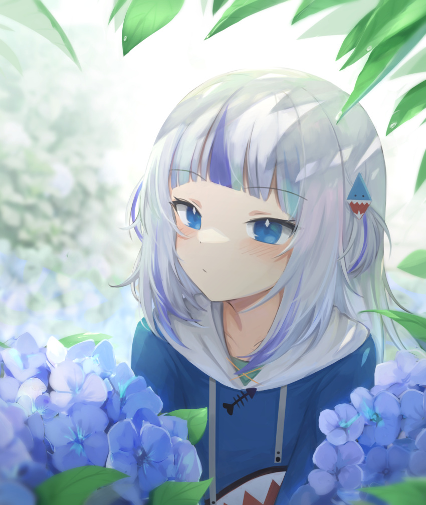 1girl absurdres bangs blue_eyes blue_hair blunt_bangs commentary drawstring eyebrows_visible_through_hair flower gawr_gura hair_ornament hairclip highres hololive hololive_english hood hood_down hoodie klaius leaf multicolored_hair solo two-tone_hair two_side_up virtual_youtuber white_hair