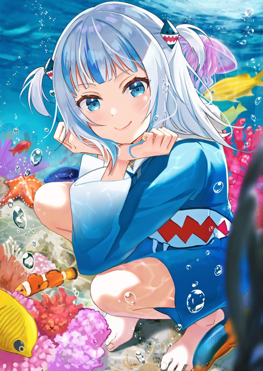 1girl bangs barefoot blue_eyes blue_hair blunt_bangs bubble clownfish coral fish gawr_gura hands_on_own_chin highres hololive hololive_english hood hoodie jellyfish light_blush looking_at_viewer mimimi_3x3x3 multicolored_hair ocean silver_hair smile solo squatting starfish streaked_hair two_side_up underwater virtual_youtuber