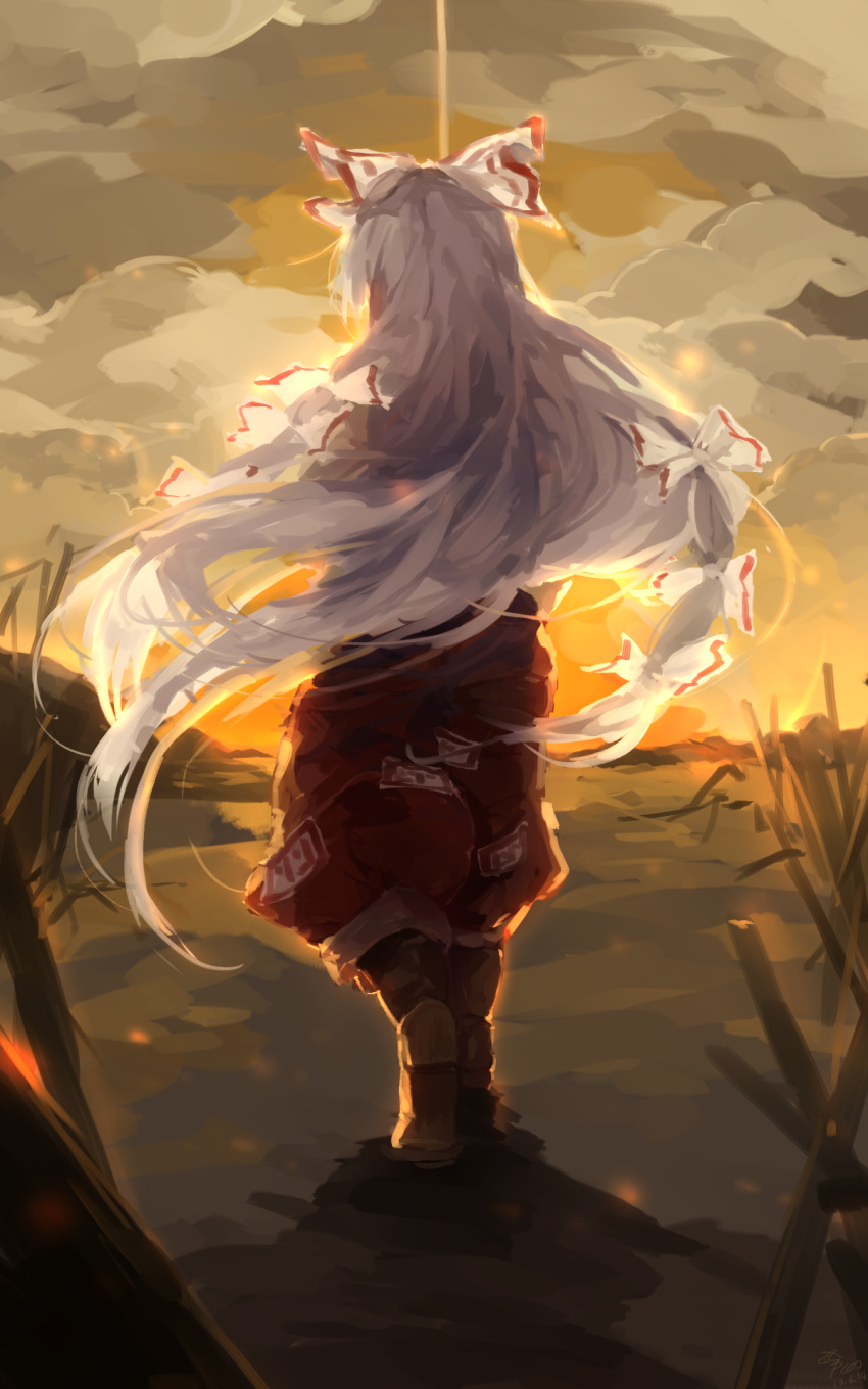 1girl bow fujiwara_no_mokou highres long_hair ribbon shuzi silver_hair touhou