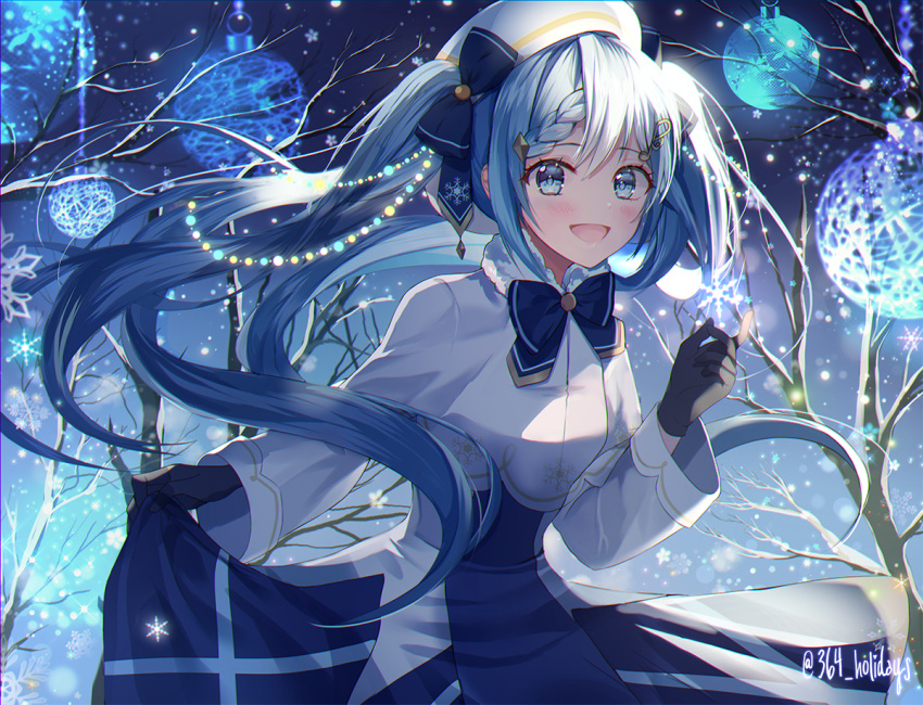 1girl 364_holidays beret black_gloves blue_neckwear bow bowtie braid capelet christmas_lights christmas_ornaments commentary dress floating_hair fur-trimmed_capelet fur_trim gloves hair_bow hair_ornament hairclip hat hatsune_miku light_blue_eyes light_blue_hair long_hair looking_at_viewer night open_mouth outdoors skirt_hold smile snowflakes snowing solo tree twintails twitter_username upper_body very_long_hair vocaloid white_capelet white_dress white_headwear winter yuki_miku yuki_miku_(2020)