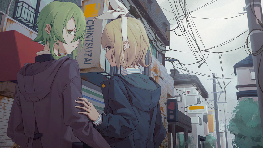 2girls black_jacket blonde_hair blue_eyes blue_jacket bow commentary from_behind green_eyes green_hair gumi hair_bow hand_on_another's_shoulder highres hood hooded_jacket jacket kagamine_rin looking_back multiple_girls outdoors power_lines road short_hair street tree urban utility_pole vocaloid white_bow wounds404