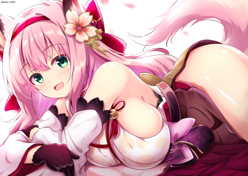 1girl animal_ear_fluff animal_ears ass azur_lane bangs bare_shoulders black_gloves bow breasts detached_sleeves eyebrows_visible_through_hair fox_ears fox_girl fox_tail gloves green_eyes hair_bow hairband hanazuki_(azur_lane) highres japanese_clothes kamishiro_(rsg10679) kimono large_breasts long_hair looking_at_viewer lying no_panties on_side open_mouth pink_hair red_bow sideboob sidelocks smile solo tail thighs wide_sleeves