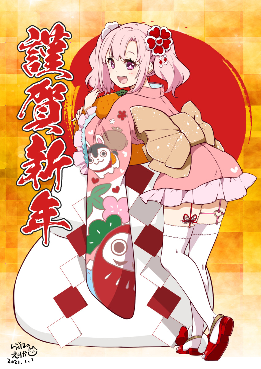 1girl :d back_bow bangs bow brown_bow character_request chikanoko commentary_request floral_print food from_behind fruit full_body hair_ornament highres japanese_clothes kagami_mochi kimono looking_at_viewer looking_back mandarin_orange nengajou new_year open_mouth pink_hair pink_kimono print_kimono ragho_no_erika red_footwear sandals shoe_soles short_kimono sidelocks smile solo standing thigh-highs translation_request twintails violet_eyes white_legwear
