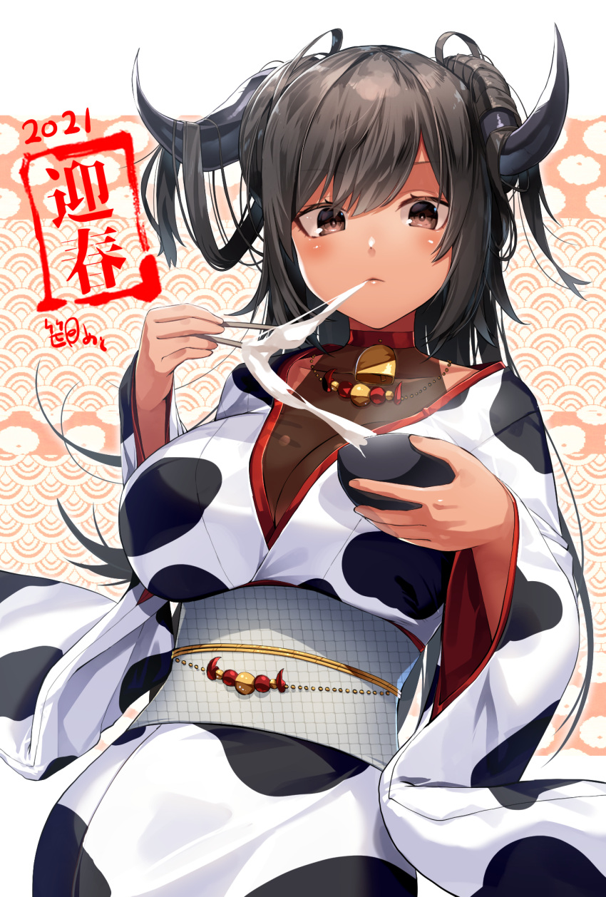 1girl 2021 animal_print breasts brown_eyes brown_hair chinese_zodiac chopsticks commentary_request cow_girl cow_horns cow_print dark_skin eating hair_between_eyes highres holding holding_chopsticks horns japanese_clothes kimono large_breasts long_hair long_sleeves looking_at_viewer meth_(emethmeth) mochi nengajou new_year obi original sash solo translation_request upper_body wide_sleeves year_of_the_ox
