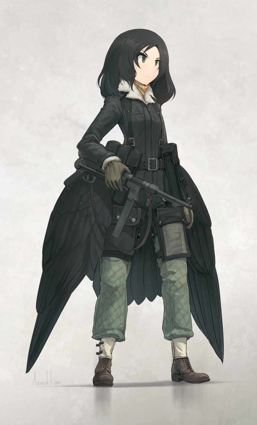 1girl artist_name asterisk_kome belt black_hair black_jumpsuit black_wings boots brown_footwear closed_mouth commentary cross-laced_footwear feathered_wings frown full_body gloves green_eyes green_pants grey_background grey_gloves gun highres holding holding_gun holding_weapon laura_yumo long_sleeves looking_to_the_side low_wings machine_gun medium_hair pants signature solo standing utility_belt weapon weapon_request winged_fusiliers wings