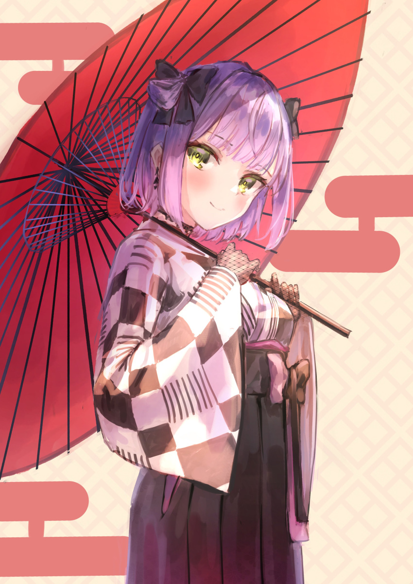 1girl absurdres alternate_hair_length alternate_hairstyle beige_background black_bow bow checkered checkered_kimono choker dangle_earrings earrings egasumi fishnet_gloves fishnets gloves green_eyes hair_bow hakama hands_up highres holding holding_umbrella hololive japanese_clothes jewelry kimono looking_at_viewer meiji_schoolgirl_uniform oil-paper_umbrella purple_hair short_hair smile solo tokoyami_towa umbrella virtual_youtuber yu_hydra