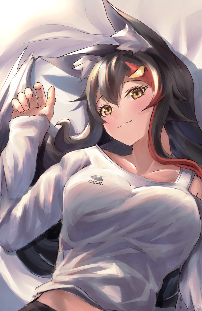 1girl absurdres animal_ears bed_sheet black_hair breasts collarbone eyelashes highres hololive large_breasts logo long_hair long_sleeves looking_at_viewer lying multicolored_hair mushrooming_man on_back on_bed ookami_mio shirt shirt_lift sidelocks smile solo streaked_hair very_long_hair virtual_youtuber white_shirt wolf_ears yellow_eyes