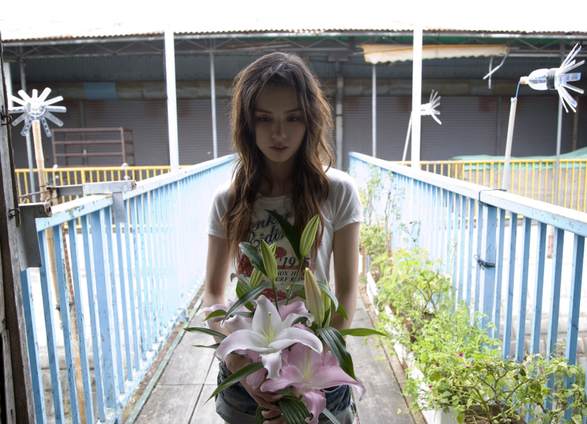 flower rola_chung shorts t-shirt