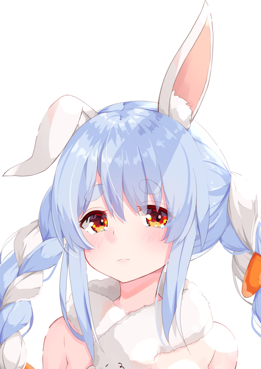 1girl animal_ear_fluff animal_ears bangs bare_shoulders blue_hair blush braid carrot carrot_hair_ornament closed_mouth commentary_request don-chan_(usada_pekora) eyebrows_visible_through_hair eyes_visible_through_hair face food_themed_hair_ornament frown hair_between_eyes hair_ornament highres hololive long_hair looking_at_viewer multicolored_hair orange_eyes priere rabbit_ears sidelocks simple_background solo thick_eyebrows twin_braids twintails two-tone_hair usada_pekora virtual_youtuber white_background white_hair