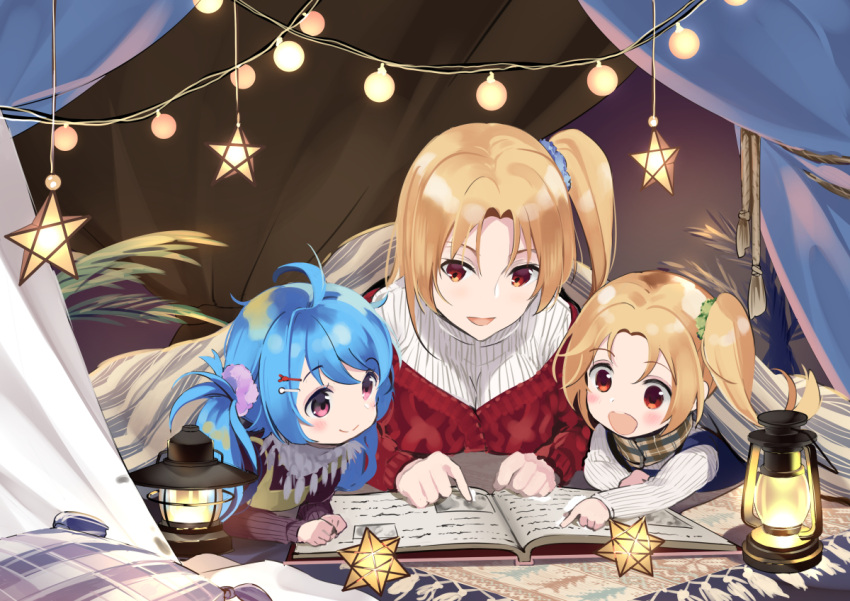 3girls :o ahoge ahoge_wag ann_(ann58533111) azur_lane bangs blanket blonde_hair blue_hair blue_scrunchie book carpet casual clevelad_(azur_lane) cleveland_(azur_lane) closed_mouth commentary_request expressive_hair green_scrunchie hair_ornament hairclip hanging_light happy lamp lantern leaf lena_(azur_lane) light_bulb lights lying multiple_girls on_stomach one_side_up open_mouth parted_bangs pillow pink_scrunchie plant pointing ponytail purple_sweater reading red_eyes red_sweater scrunchie short_twintails side_ponytail sidelocks smile sweater sweater_vest tent twintails violet_eyes younger