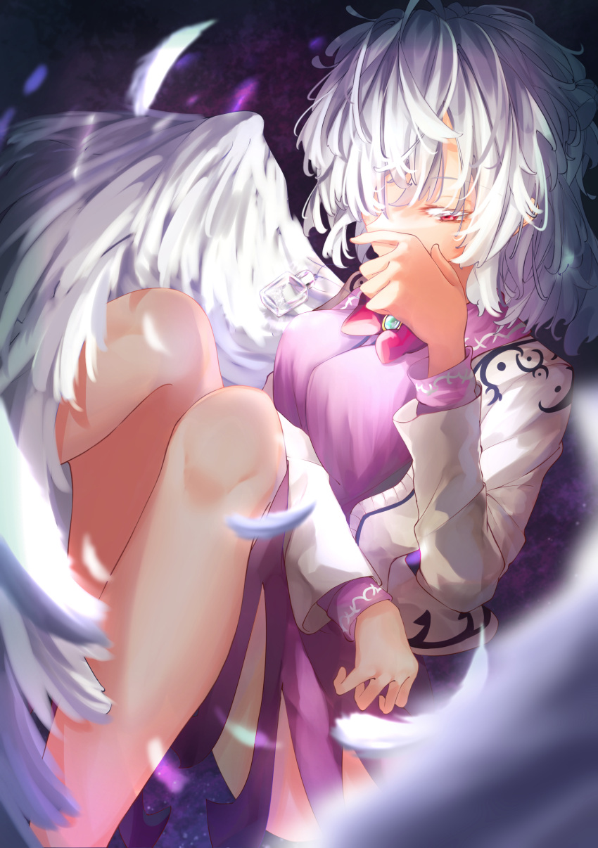 1girl absurdres blurry blurry_foreground breasts brooch calpis118 closed_mouth covering_mouth dark_background dress eyebrows_visible_through_hair feathered_wings feathers feet_out_of_frame green_brooch highres jewelry kishin_sagume long_sleeves medium_breasts medium_hair purple_dress solo touhou white_hair white_wings wings