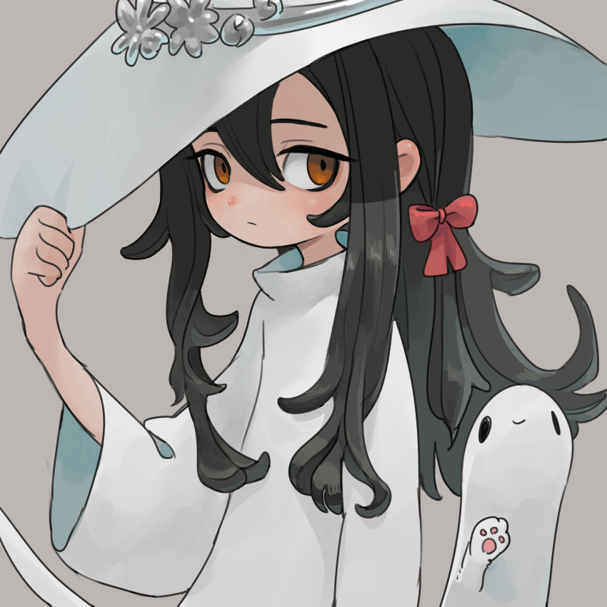 1girl absurdres black_hair bow brown_eyes creature dress grey_background hair_between_eyes hair_bow hand_on_headwear hat highres long_hair long_sleeves looking_at_viewer original red_bow simple_background solo tsurunoka upper_body white_dress white_headwear wide_sleeves witch_hat