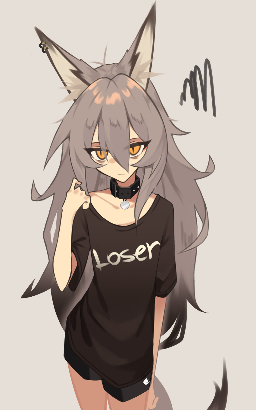 1girl absurdres animal_ears black_shirt black_shorts collar collarbone expressionless ghost_(tama) grey_background hair_between_eyes highres leaning_to_the_side long_hair looking_up original shirt short_shorts shorts solo tail very_long_hair wolf_ears wolf_girl wolf_tail yellow_eyes