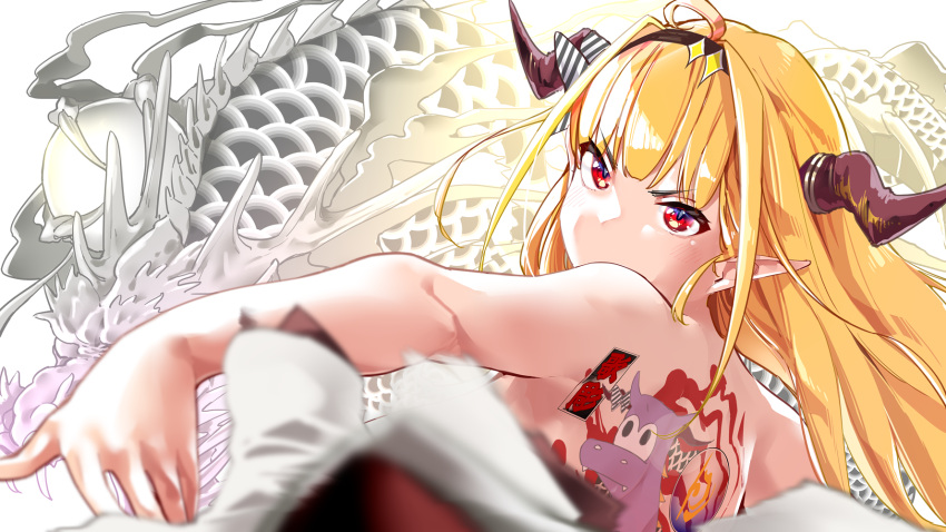 1girl ahoge back_tattoo bangs bare_back bare_shoulders black_hairband blonde_hair blunt_bangs blush bow bowtie clothes_removed commentary_request cosplay dragon dragon_girl dragon_horns dragon_tattoo eastern_dragon eyebrows_visible_through_hair hairband highlights highres hololive horn_bow horns jacket jacket_removed kiryuu_coco kiryuu_coco_(dragon) kiryuu_kazuma kiryuu_kazuma_(cosplay) long_hair looking_back looking_to_the_side multicolored_hair orange_hair pointy_ears red_eyes ryuu_ga_gotoku serious shirt_removed solo streaked_hair striped striped_bow tattoo virtual_youtuber white_jacket yuyaiyaui