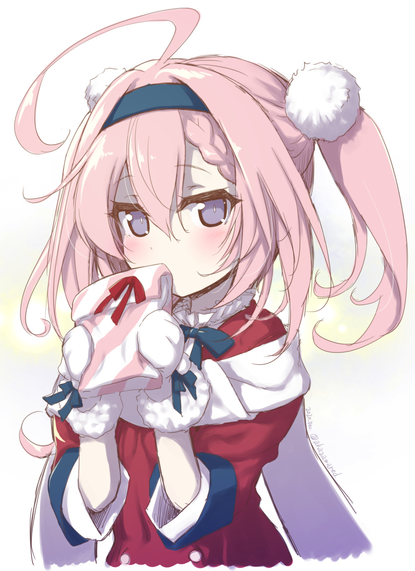 1girl absurdres ahoge akazawa_red azur_lane christmas coat fur-trimmed_coat fur-trimmed_mittens fur-trimmed_shirt fur_trim gift hair_pom_pom hairband highres holding holding_gift long_hair looking_at_viewer mittens pink_hair red_coat santa_costume saratoga_(azur_lane) saratoga_(silent_night_songstress)_(azur_lane) shirt solo twintails violet_eyes white_mittens winter_clothes winter_coat
