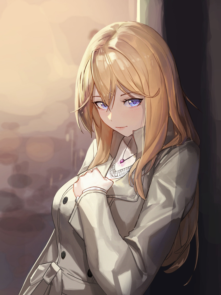 1girl absurdres against_wall bangs beige_coat blonde_hair blue_eyes buttons clenched_hand closed_mouth coat collarbone eyebrows_behind_hair eyebrows_visible_through_hair eyelashes facing_down gradient_eyes hair_between_eyes hand_on_own_chest hand_up highres jewelry leaning_back light_blush light_smile long_coat long_hair long_sleeves looking_at_viewer mac_star multicolored multicolored_eyes necklace original outdoors parted_hair pendant popped_collar purple_pupils sideways_glance solo standing upper_body violet_eyes
