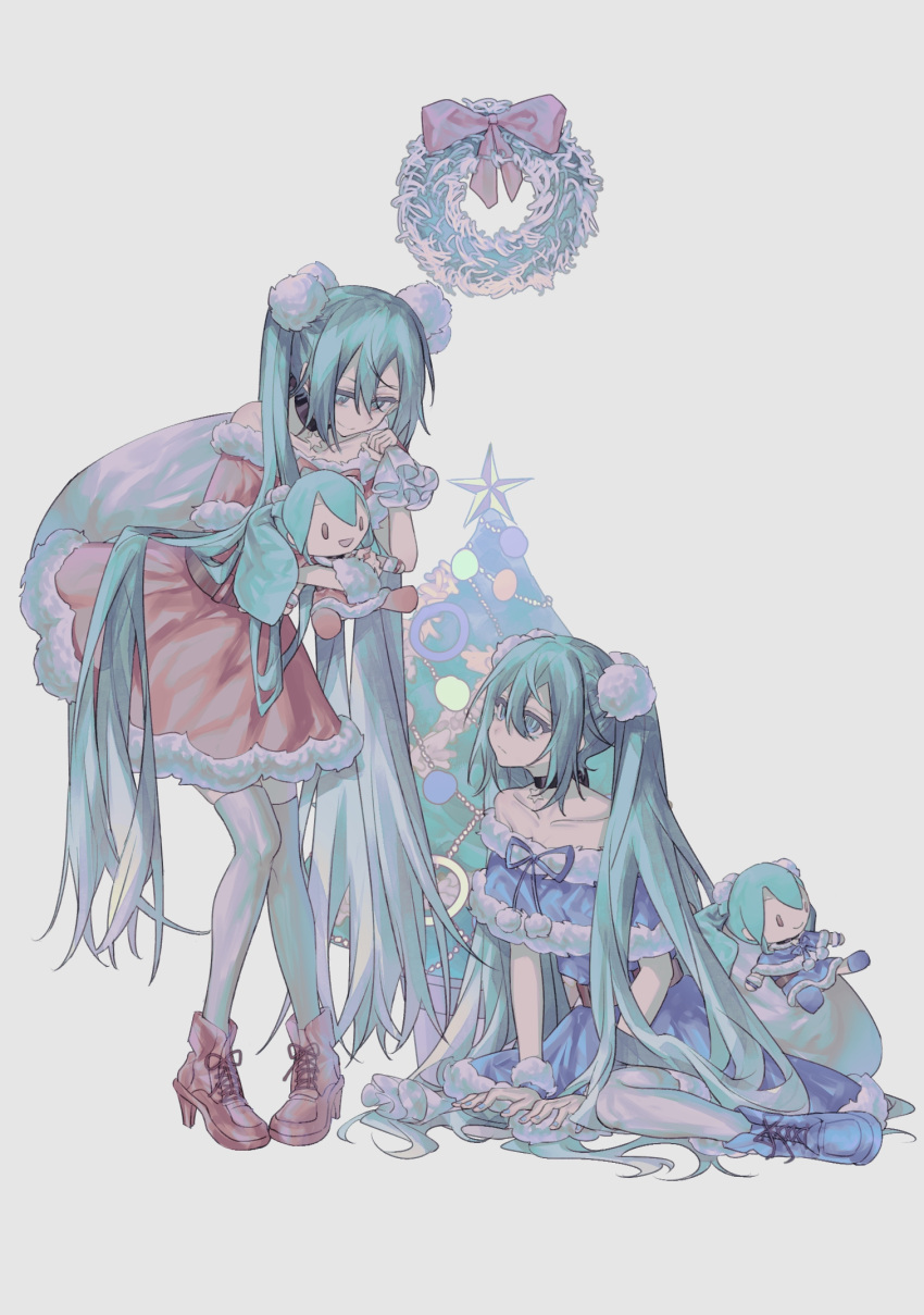 2girls aqua_hair bare_shoulders black_choker blue_dress blue_footwear blue_nails choker christmas_tree dress dual_persona fur_trim grey_background hair_between_eyes hand_up hatsune_miku highres huaji_niang long_hair multiple_girls pom_pom_(clothes) red_dress red_footwear simple_background sitting standing star_(symbol) star_choker twintails very_long_hair vocaloid wreath