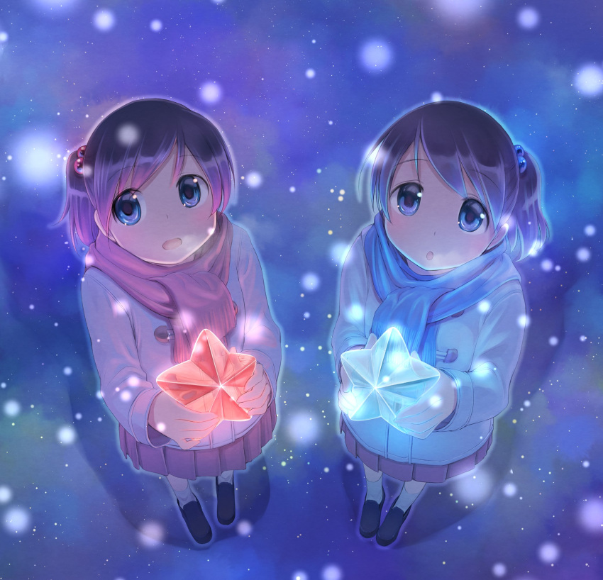 2girls :o bangs black_footwear black_hair blue_eyes blue_scarf blue_skirt christmas christmas_lights coat commentary eyebrows_visible_through_hair hair_bobbles hair_ornament highres holding ikeda_jun_(mizutamari) loafers long_sleeves looking_at_viewer matching_outfit medium_skirt multiple_girls night open_mouth original outdoors pink_scarf pink_skirt pleated_skirt scarf shoes short_hair siblings side_ponytail skirt smile snowing socks standing star_ornament swept_bangs twins white_coat white_legwear