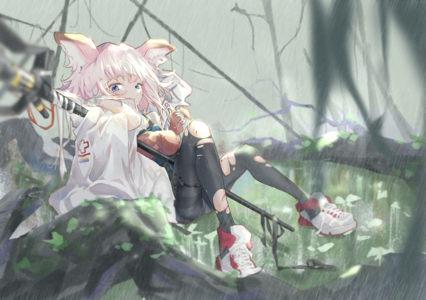 1girl animal_ear_fluff animal_ears arknights bangs black_legwear blue_eyes blurry eyebrows_visible_through_hair highres holding holding_weapon knees_up looking_at_viewer lying medium_hair on_back pantyhose pink_hair pola_(1021) rain solo sussurro_(arknights) thigh_strap torn_clothes torn_legwear weapon white_legwear