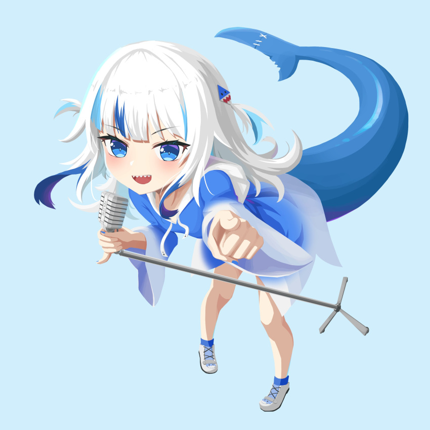 1girl absurdres bangs blue_background blue_eyes blue_hair blue_nails blunt_bangs eyebrows_visible_through_hair fish_tail gawr_gura highres holding holding_microphone_stand hololive hololive_english leaning_forward looking_at_viewer medium_hair microphone_stand multicolored_hair open_mouth shark_tail sharp_teeth silver_hair solo streaked_hair tail teeth two_side_up v-shaped_eyebrows virtual_youtuber wuqi_wupenguin