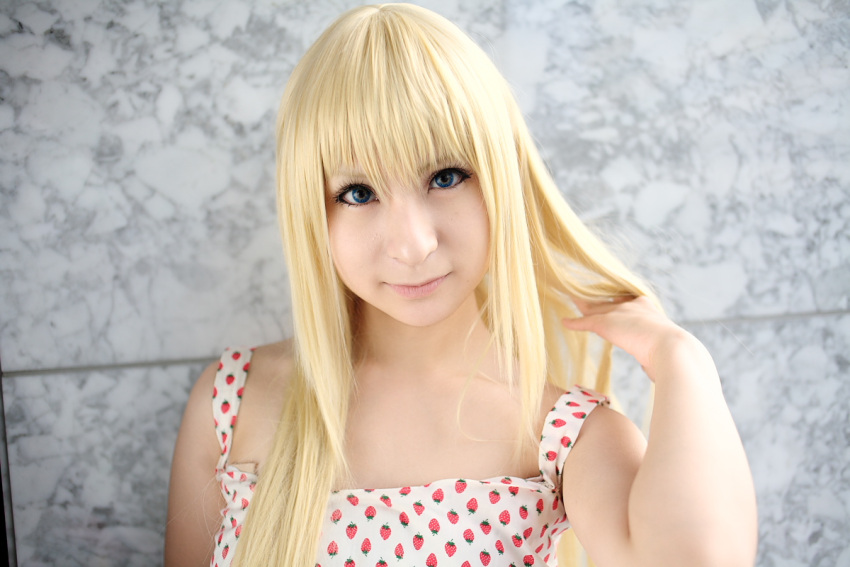 amamiya_laiko ana_coppola blonde_hair cosplay dress ichigo_mashimaro photo strawberry_pattern