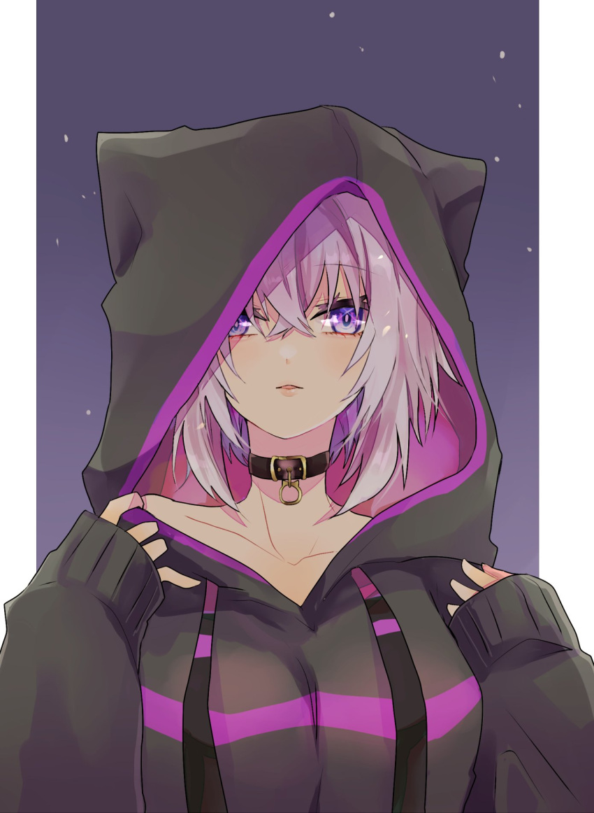 1girl black_collar black_hoodie blush breasts collar collarbone commentary expressionless eyebrows_visible_through_hair eyelashes hair_between_eyes highres hololive hood hood_up hoodie large_breasts light_purple_hair lips long_sleeves looking_at_viewer nekomata_okayu parted_lips purple_background short_hair simple_background sleeves_past_wrists solo symbol_commentary upper_body violet_eyes virtual_youtuber vvbipt