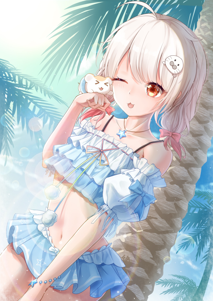 &gt;_&lt; 1girl :3 absurdres ahoge bangs bikini bow chiya_1589505970 copyright_request frilled_bikini frills gradient_hair hair_bow hair_ornament hand_up highres jewelry lens_flare multicolored_hair navel necklace one_eye_closed open_mouth palm_tree pink_bow red_eyes redhead solo star_(symbol) stomach sunlight swimsuit tree white_hair