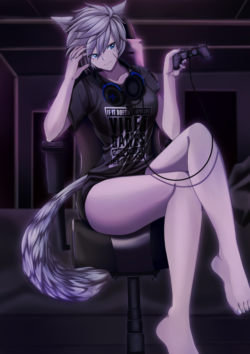 1girl animal_ears barefoot blue_eyes cat_ears cat_tail controller crossed_legs eyebrows_visible_through_hair facial_mark final_fantasy final_fantasy_xiv game_controller green_hair hair_between_eyes headphones headphones_around_neck headset highres indoors miqo'te saiko_(saikoart) scar scar_on_cheek scar_on_face second-party_source shirt short_hair sitting solo t-shirt tail