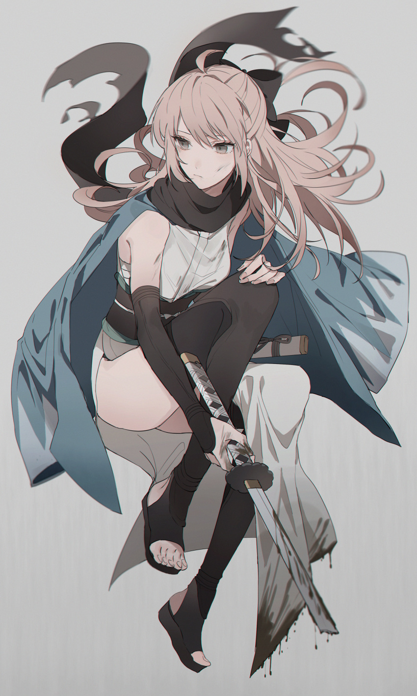 1girl absurdres arm_guards black_bow black_scarf blonde_hair bow broken broken_sword broken_weapon fate/grand_order fate_(series) feet grey_eyes haori highres huge_filesize japanese_clothes katana kimono koha-ace legs long_hair okita_souji_(fate) okita_souji_(fate)_(all) scarf shinsengumi short_kimono sleeveless sleeveless_kimono solo sword toeless_legwear toes weapon white_kimono yurumawari