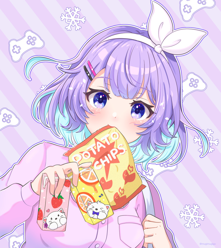 1girl artist_name bag_of_chips bangs blue_eyes blue_hair blush bow bow_hairband breast_pocket buttons chips colored_inner_hair commentary_request controller dot_nose drink food hair_ornament hairband hairclip highres holding holding_drink juice_box long_sleeves looking_at_viewer medium_hair mouth_hold mugimugigo multicolored_hair multiple_sources nijisanji nijisanji_kr nun_bora outline pink_shirt pocket potato_chips purple_hair purple_theme shiny shiny_hair shirt snowflakes solo striped striped_background twitter_username two-tone_hair virtual_youtuber white_bow white_hairband