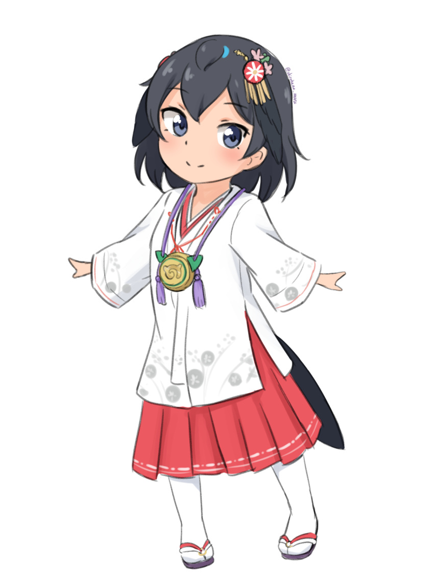 1girl alternate_costume bangs black_hair blue_eyes child eyebrows_visible_through_hair full_body greater_lophorina_(kemono_friends) hair_ornament hair_wings highres japari_symbol kemono_friends long_sleeves looking_at_viewer outstretched_arms pleated_skirt red_skirt sandals shiraha_maru shirt short_hair simple_background skirt smile solo spread_arms standing tail thigh-highs white_background white_legwear white_shirt younger