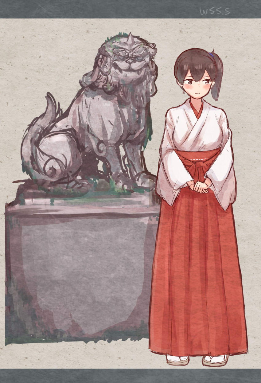 1girl alternate_costume black_hair brown_eyes commentary_request facing_viewer hakama highres japanese_clothes kaga_(kancolle) kantai_collection lion long_hair miko red_hakama sandals side_ponytail sideways_glance solo standing statue tabi white_legwear wss_(nicoseiga19993411)