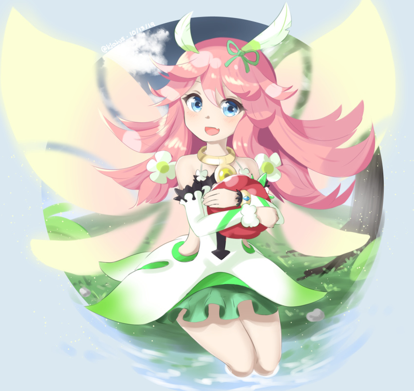 1girl :d blue_eyes blush bracelet collar commentary detached_sleeves dragalia_lost dress fairy fairy_wings fang green_dress green_ribbon hair_flaps hair_ribbon highres holding jewelry klaius long_sleeves looking_at_viewer notte_(dragalia_lost) open_mouth pink_hair ribbon short_dress sitting skin_fang smile soaking_feet solo wings