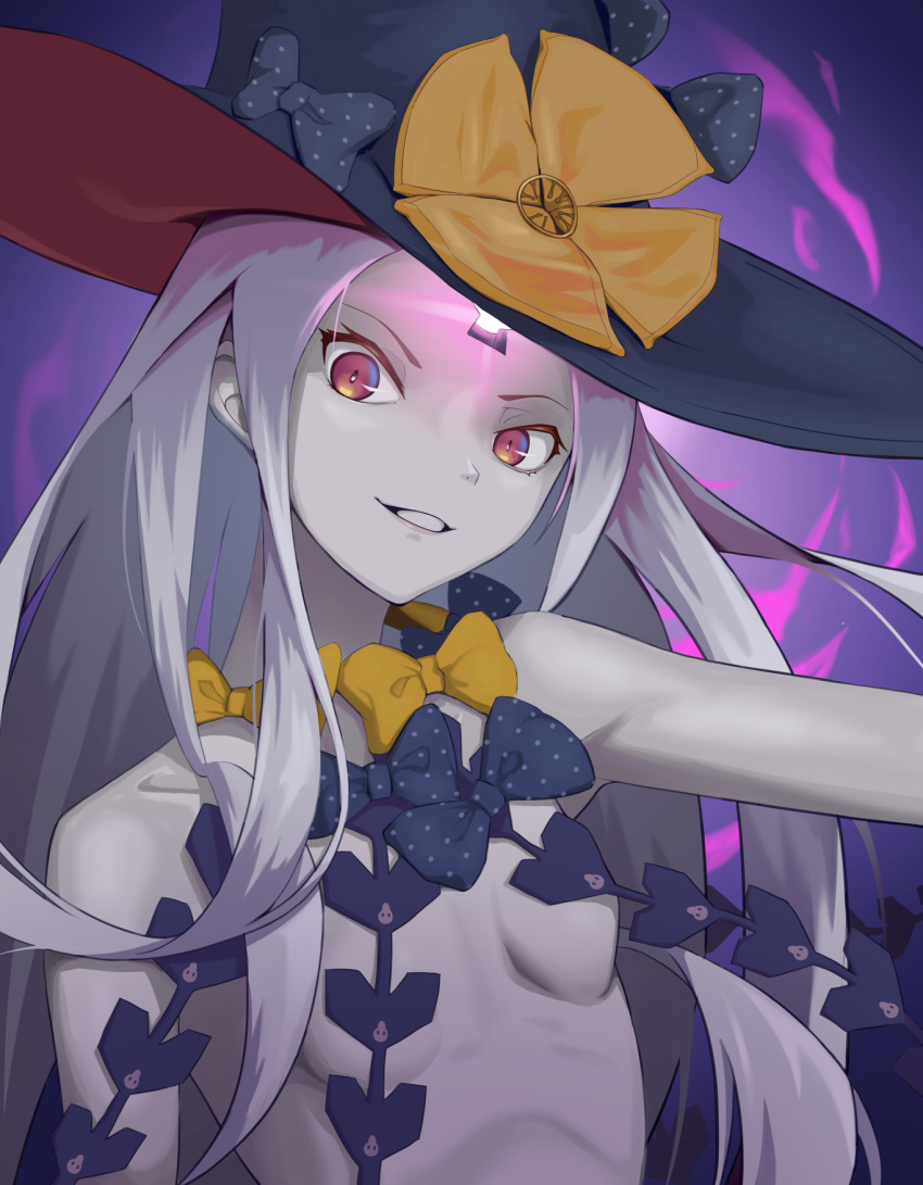 1girl abigail_williams_(fate) adren bangs bare_shoulders black_bow black_headwear bow breasts colored_skin fate/grand_order fate_(series) glowing glowing_eye hat highres keyhole long_hair multiple_bows orange_bow parted_bangs red_eyes small_breasts smile third_eye topless upper_body white_hair white_skin witch_hat
