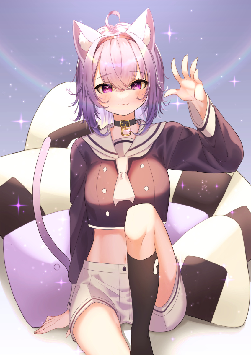 1girl absurdres animal_ears bangs black_hairband cat_ears cat_girl cat_tail cowlick eyebrows_visible_through_hair food food_themed_pillow grey_skirt hairband highres hololive midriff nekomata_okayu onigiri open_hand pillow purple_hair sanuki_you short_hair skirt smile solo tail violet_eyes virtual_youtuber waving