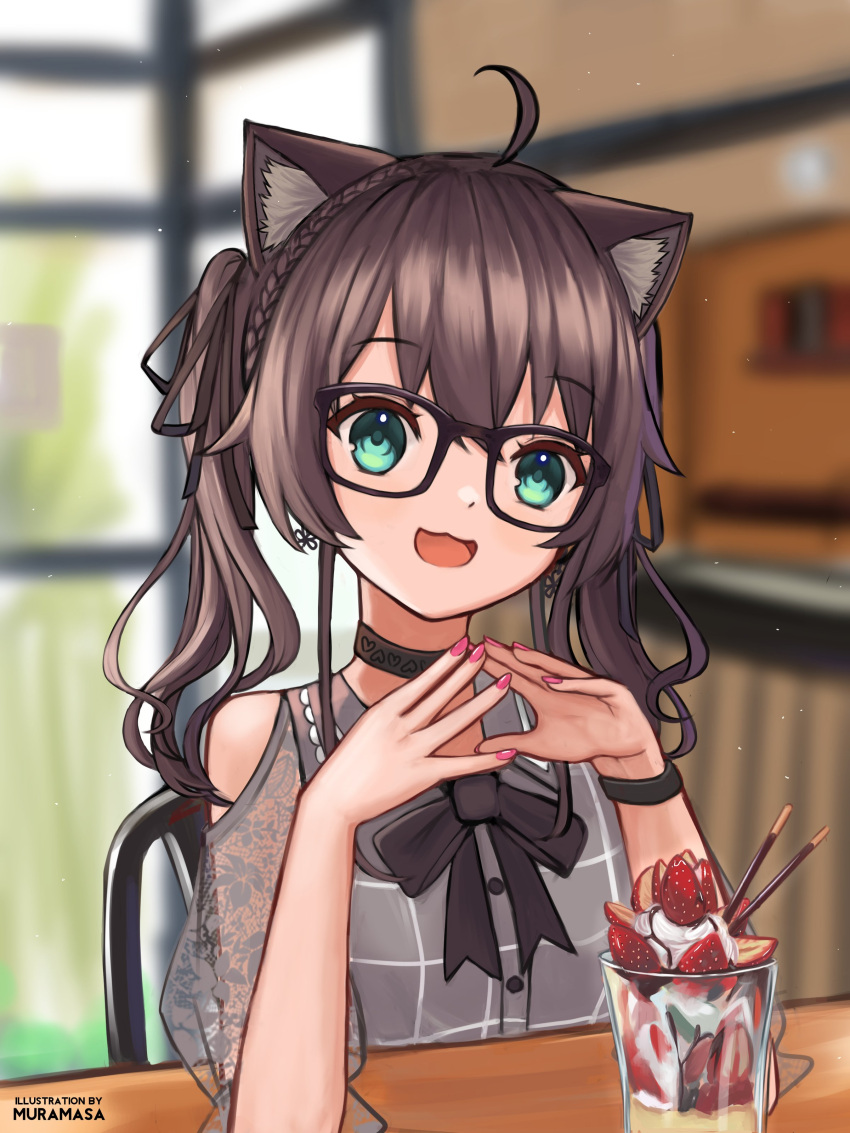 1girl :3 absurdres animal_ears artist_name bangs black_bow black_choker blurry blurry_background blush bow brown_hair cat_ears choker cowlick eyebrows_visible_through_hair glasses green_eyes hands_together head_tilt highres hololive kemonomimi_mode looking_at_viewer muramasa_dash natsuiro_matsuri open_mouth parfait pink_nails sitting smile solo twintails virtual_youtuber