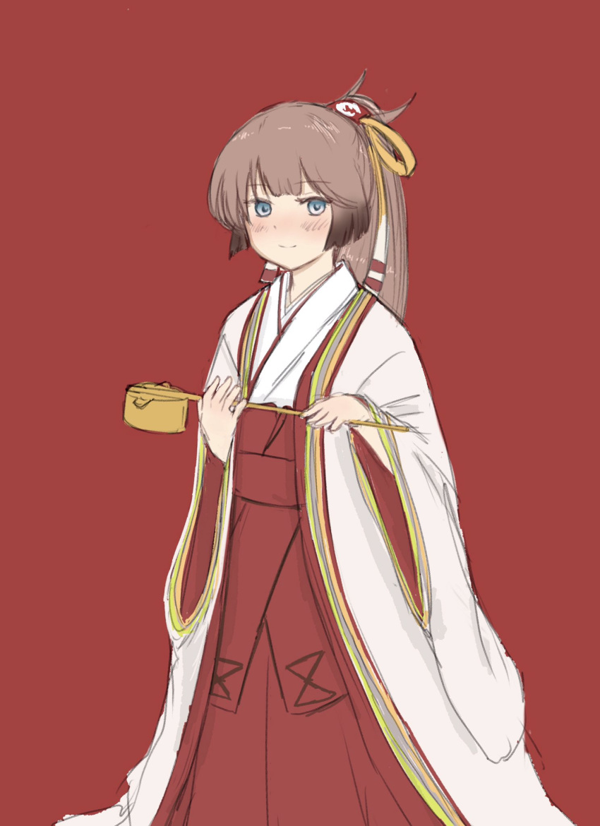 1girl alternate_costume brown_hair gradient_hair grey_eyes hair_ornament hair_ribbon hakama highres japanese_clothes kantai_collection kazagumo_(kancolle) kimono layered_clothing layered_kimono long_hair looking_at_viewer miko multicolored_hair ponytail red_background red_hakama ribbon simple_background solo tsuru_(thunder_tsuru)