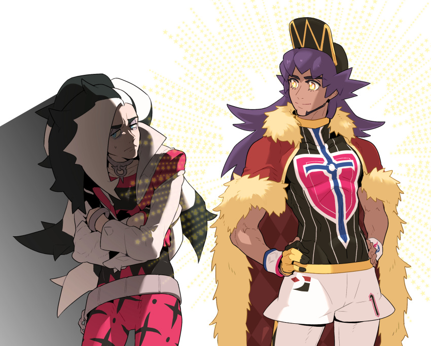 2boys bangs baseball_cap belt bracelet cape champion_uniform closed_mouth commentary_request cropped_jacket crossed_arms dark_skin dark_skinned_male dynamax_band eyeshadow facial_hair fur-trimmed_cape fur_trim gloves green_eyes gym_leader hands_on_hips hat highres jacket jewelry korean_commentary leggings leon_(pokemon) long_hair looking_at_another makeup male_focus multicolored_hair multiple_boys number partially_fingerless_gloves piers_(pokemon) pokemon pokemon_(game) pokemon_swsh purple_hair red_cape redlhzz shirt short_shorts short_sleeves shorts single_glove smile sweatdrop two-tone_hair white_jacket white_legwear white_shorts yellow_eyes