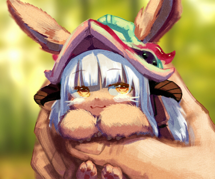 1girl :3 animal_ears bangs blunt_bangs blurry blurry_background c2h4_(1849155751) chinese_commentary closed_mouth commentary_request ears_through_headwear eyebrows_visible_through_hair furry helmet holding_another horns long_hair looking_at_viewer made_in_abyss nanachi_(made_in_abyss) paws smile solo whiskers white_hair yellow_eyes