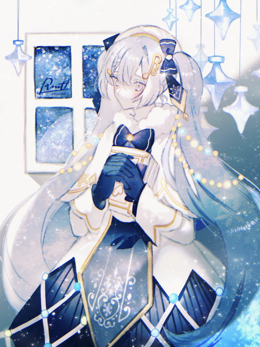 1girl 39 absurdres blue_gloves blue_tabard book bow capelet commentary dress fur-trimmed_capelet fur_trim gloves gold_trim grey_eyes hair_bow hair_ornament hairclip hands_clasped hatsune_miku highres holding holding_book light_blue_eyes light_blue_hair long_hair long_sleeves looking_at_viewer own_hands_together rut1024 silver_hair snowflake_print solo tabard twintails upper_body very_long_hair vocaloid white_capelet white_dress window yuki_miku yuki_miku_(2021)