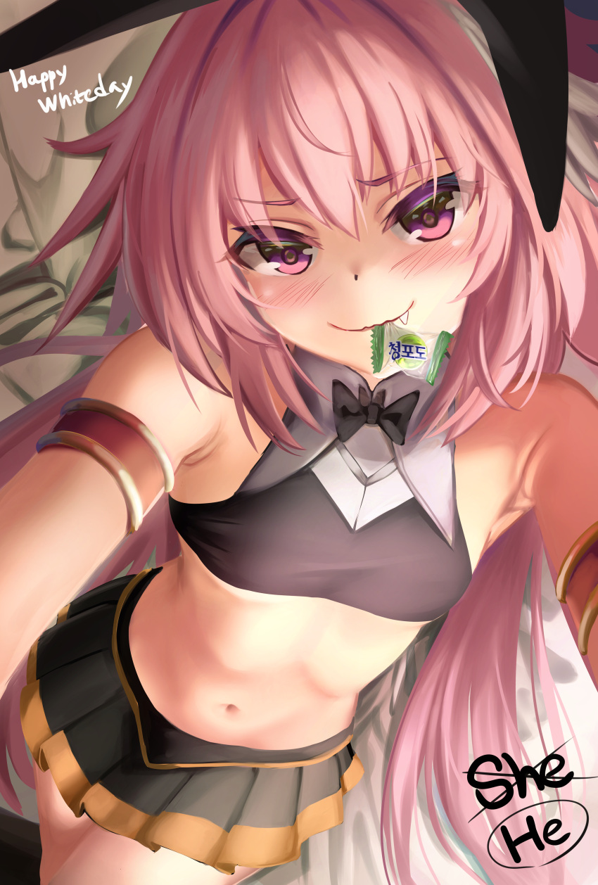 1boy absurdres astolfo_(fate) astolfo_(saber)_(fate) b-pang bangs bare_shoulders black_shirt black_skirt blush bow bowtie crop_top fang fate/grand_order fate_(series) hair_bow hair_ribbon highres long_hair looking_at_viewer low_twintails midriff mouth_hold multicolored_hair navel otoko_no_ko pink_hair ribbon shirt skirt smile streaked_hair thighs twintails violet_eyes white_hair