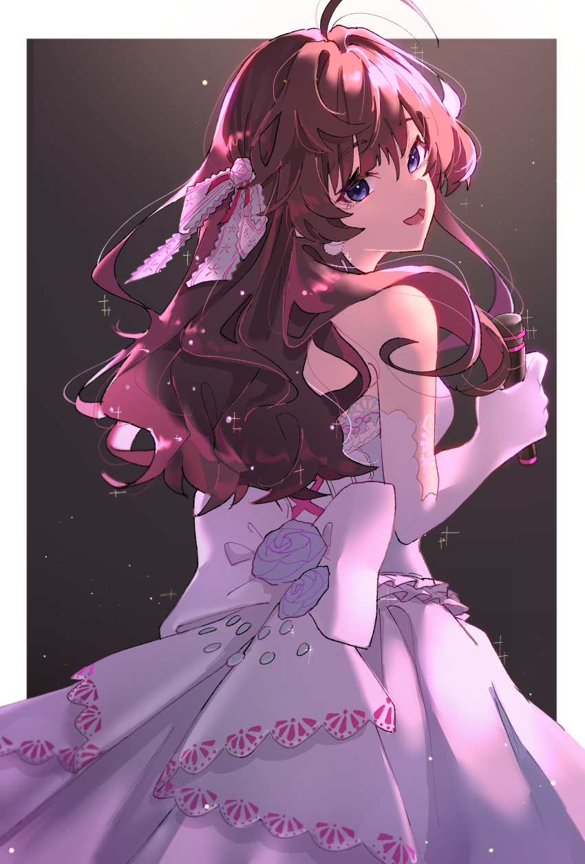 1girl a_ruuuuuuuud absurdres bare_shoulders black_background blue_eyes border brown_hair commentary_request dress elbow_gloves gloves hair_between_eyes hair_ribbon highres holding holding_microphone ichinose_shiki idolmaster idolmaster_cinderella_girls idolmaster_cinderella_girls_starlight_stage long_hair looking_at_viewer looking_back microphone open_mouth pink_ribbon ribbon sleeveless sleeveless_dress solo strapless strapless_dress two-tone_ribbon white_border white_dress white_gloves white_ribbon