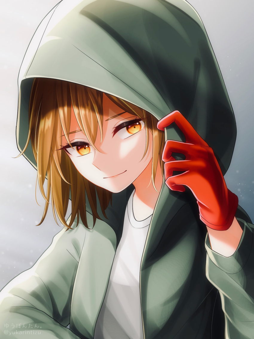 1other artist_name blue_background chara_(undertale) commentary_request gloves gradient gradient_background green_jacket highres hood hooded_jacket jacket light_brown_hair looking_at_viewer open_clothes open_jacket orange_eyes red_gloves shirt short_hair smile solo storyshift two-tone_background undertale white_background white_shirt yuupontan.