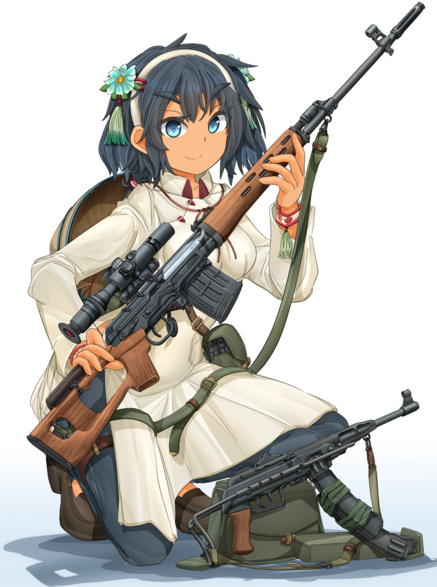 1girl beige_dress black_hair breasts brown_footwear dark_skin dark-skinned_female dragunov_svd eyebrows_visible_through_hair gradient gradient_background green_bag gun hair_behind_ear hairband highres holding holding_gun holding_weapon k-50m kneeling looking_at_viewer medium_breasts mikeran_(mikelan) one_knee original rifle shadow short_hair smile sniper_rifle solo submachine_gun v-shaped_eyebrows vietnamese_dress weapon white_hairband