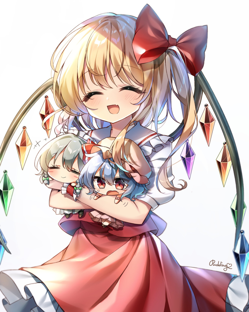 3girls ^_^ absurdres ascot bangs blonde_hair bow braid chibi closed_eyes closed_mouth cowboy_shot crossed_arms crystal fang flandre_scarlet frilled_skirt frills green_bow grey_hair hair_bow hat hat_ribbon highres holding_another izayoi_sakuya looking_down maid maid_headdress medium_hair multiple_girls no_hat no_headwear open_mouth pink_headwear pudding_(skymint_028) puffy_short_sleeves puffy_sleeves purple_hair rainbow_order red_bow red_eyes red_ribbon red_skirt red_vest remilia_scarlet ribbon shirt short_hair short_sleeves side_braid side_ponytail signature simple_background skin_fang skirt smile standing sweatdrop touhou twin_braids vest white_background white_shirt wings yellow_neckwear