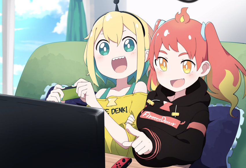 2girls aimusu amano_pikamee bangs black_hoodie blonde_hair breasts bright_pupils clouds dip-dyed_hair fang fire flame green_eyes hair_between_eyes highres hikasa_tomoshika holding_another's_arm hood hoodie joy-con light_blush medium_breasts multiple_girls off-shoulder_shirt off_shoulder open_mouth orange_eyes pointing redhead sharp_teeth shirt sky smile teeth virtual_youtuber voms white_pupils window yellow_shirt